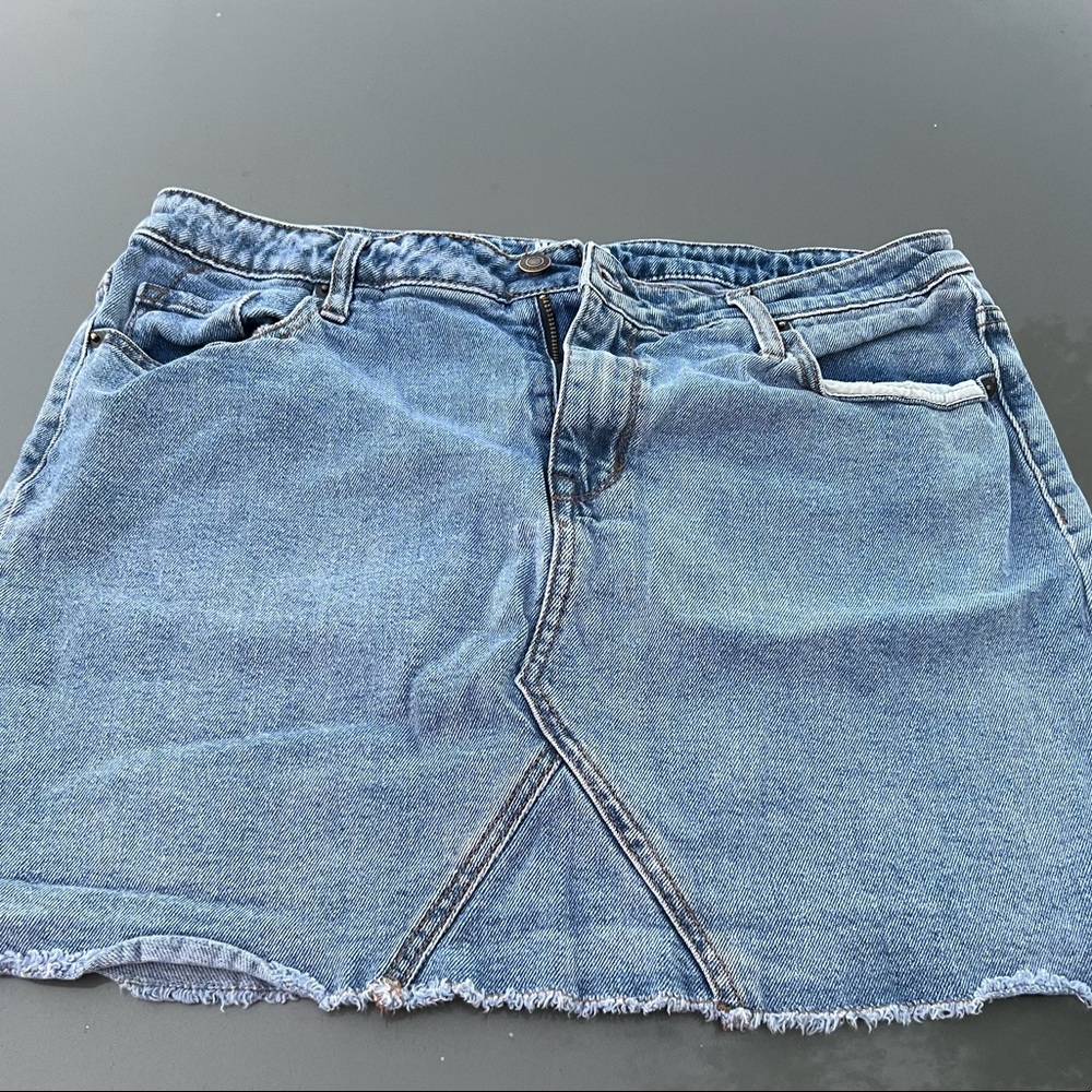 Mossimo denim skirt Juniors 16/33 great shape